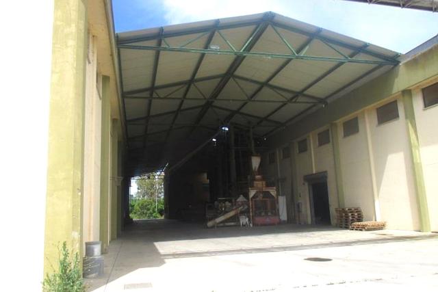 #21528 Complesso artigianale con cortile e pertinenze in vendita - foto 3