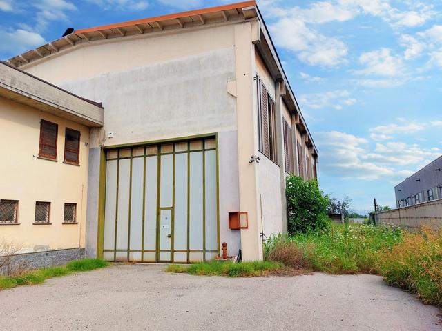 #21550 Capannone con uffici e area pertinenziale in vendita - foto 4
