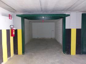 Garage in vendita