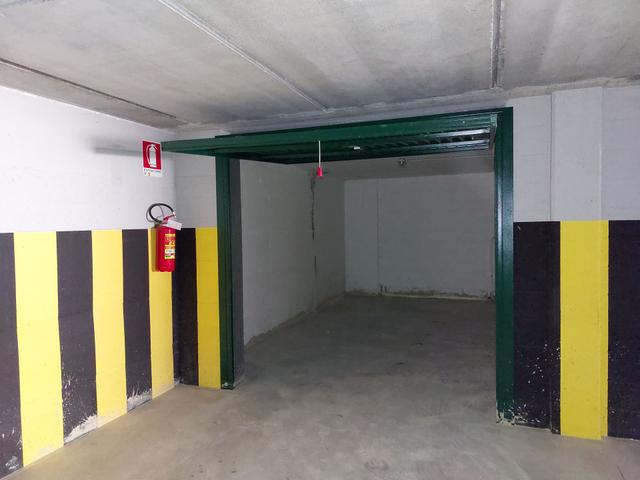 Garage in vendita