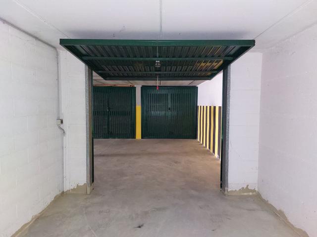 Garage in vendita