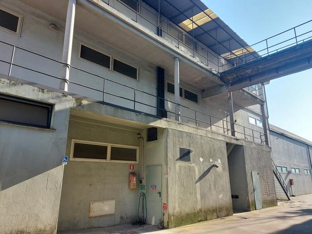 #21605 Porzione di complesso commerciale/logistico con area esterna in vendita - foto 4