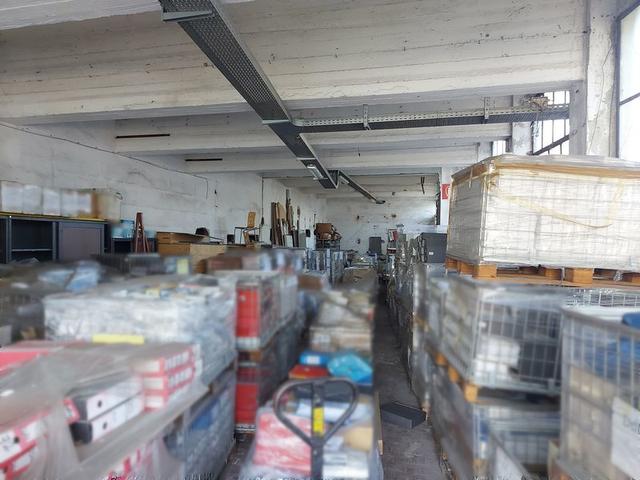 #21606 Due magazzini con area esterna in vendita - foto 2