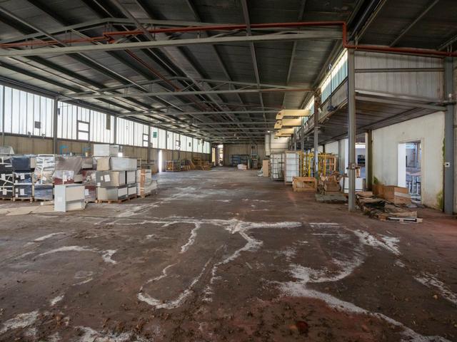 #21684 Complesso industriale in posizione strategica in vendita - foto 16