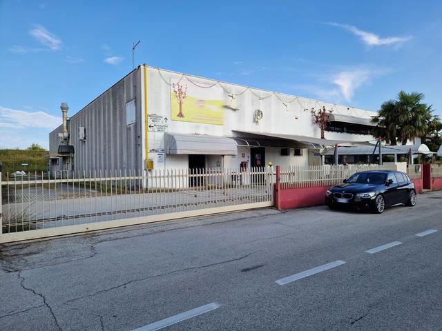 #21709 Capannone artigianale con uffici in vendita - foto 2