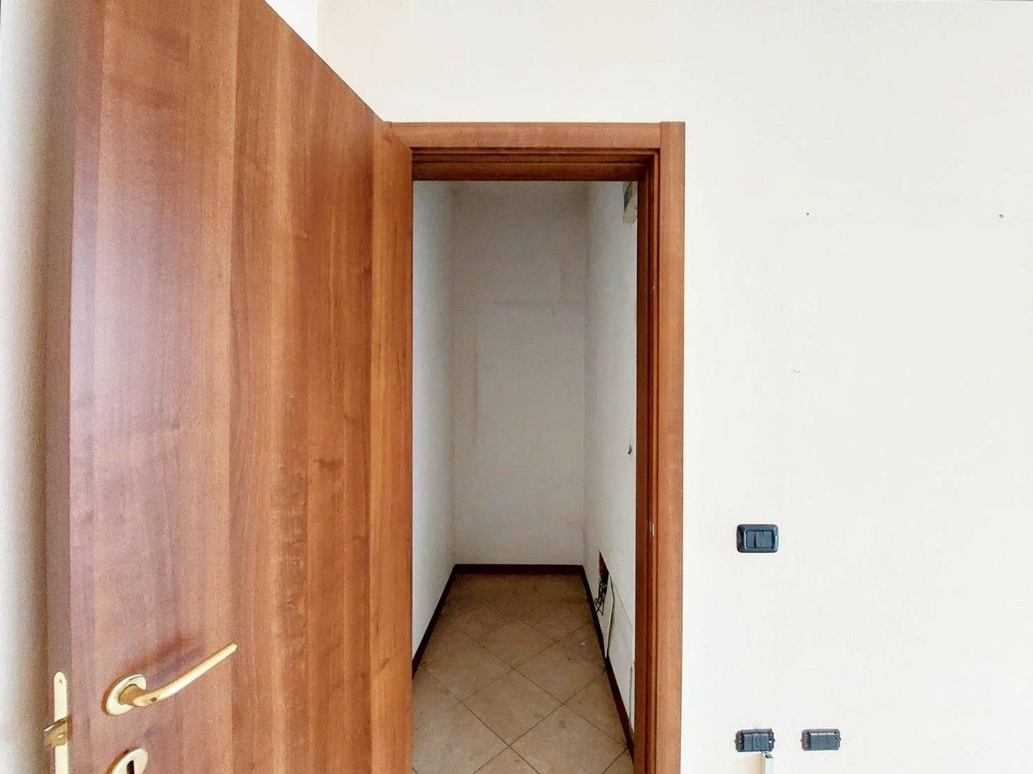 #21837 Negozio in complesso commerciale in vendita - foto 3