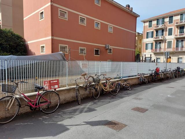 Garage in vendita