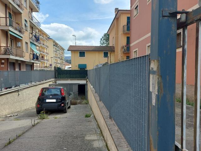 Garage in vendita