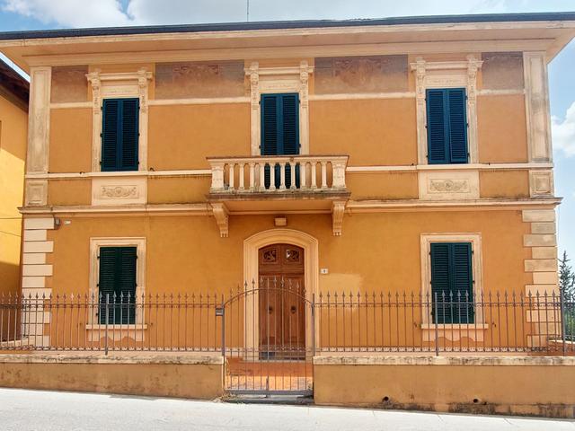 Edifici direzionali in vendita