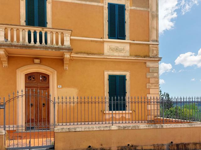 Edifici direzionali in vendita