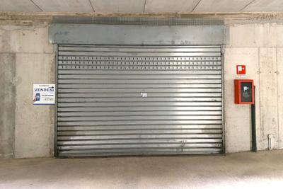 Garage in vendita