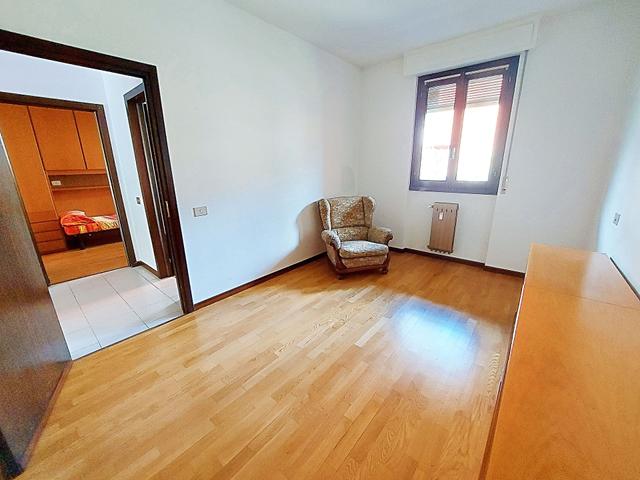 #22111 Ufficio al piano primo utilizzato come residenza in vendita - foto 12