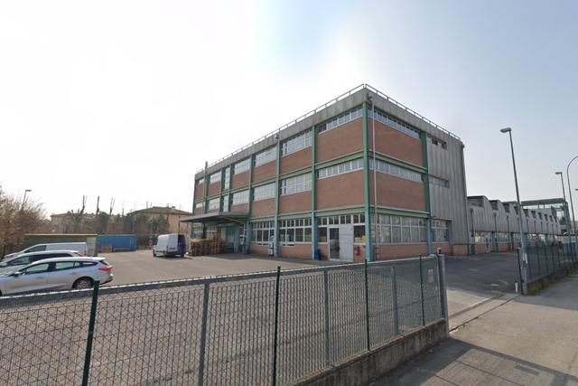 #22125 Fabbricato ad uso industriale con relativa corte pertinenziale in vendita - foto 1