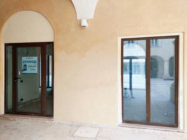 #22161 Negozio in palazzo storico (sub 70) in vendita - foto 8