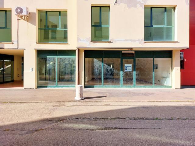 #22261 Ufficio al piano terra (sub 37) in vendita - foto 1