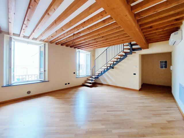 #22279 Cinque negozi, un appartamento e un ufficio in vendita - foto 18