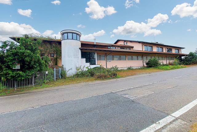 #22298 Fabbricato artigianale con uffici e appartamenti in vendita - foto 1