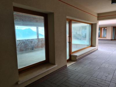 Negozi in vendita