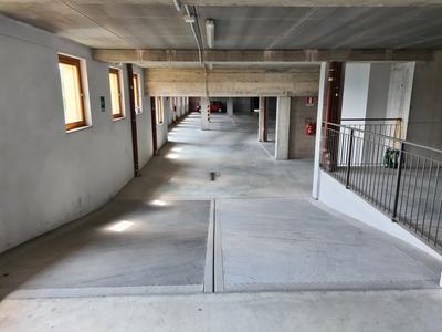 Negozi in vendita