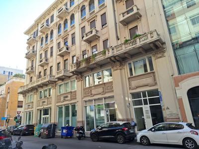 Studi privati in vendita