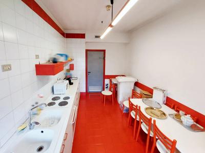 Studi privati in vendita