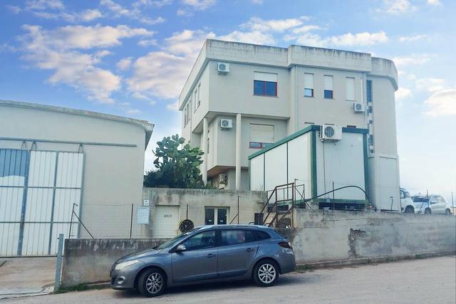 #22471 Proprietà superficiaria di capannone con palazzina uffici in vendita - foto 3