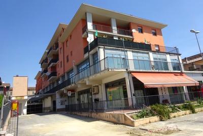 Garage in vendita