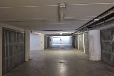Garage in vendita