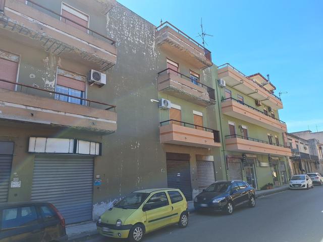 #22530 Negozio al piano terra  (Pc. 919 - Sub. 10) in vendita - foto 7