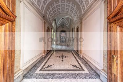 Studi privati in vendita