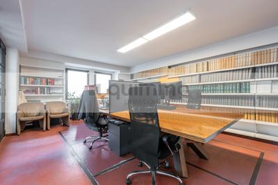 Studi privati in vendita