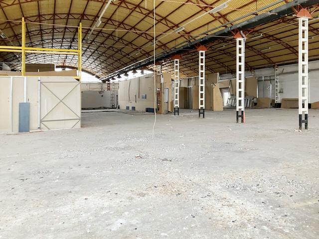#22556 Capannone artigianale/industriale con uffici e corte esclusiva in vendita - foto 2