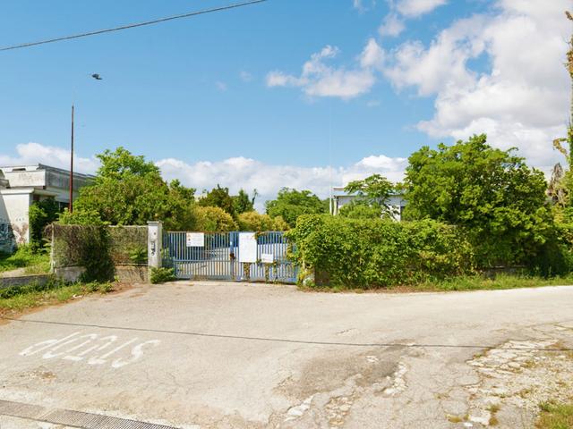 #22556 Capannone artigianale/industriale con uffici e corte esclusiva in vendita - foto 7