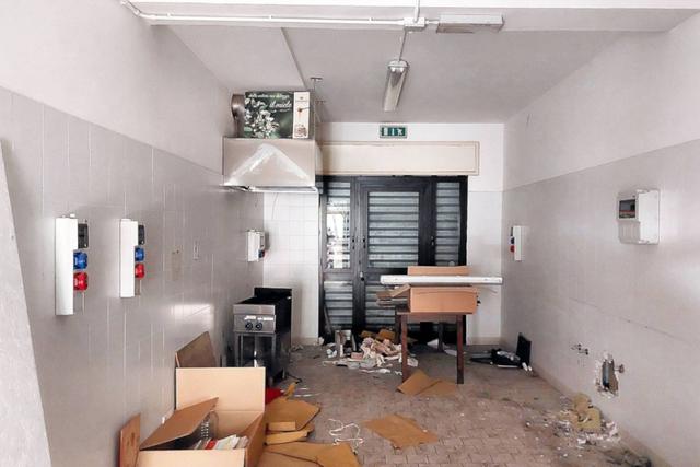 #22579 Circolo ricreativo con alloggio pertinenziale in vendita - foto 3