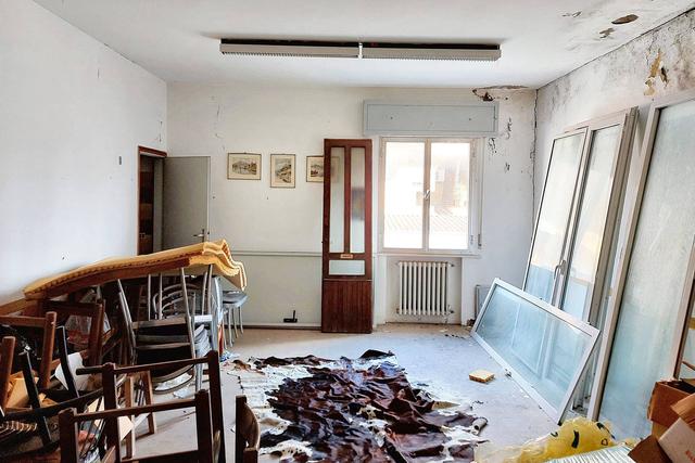 #22579 Circolo ricreativo con alloggio pertinenziale in vendita - foto 4