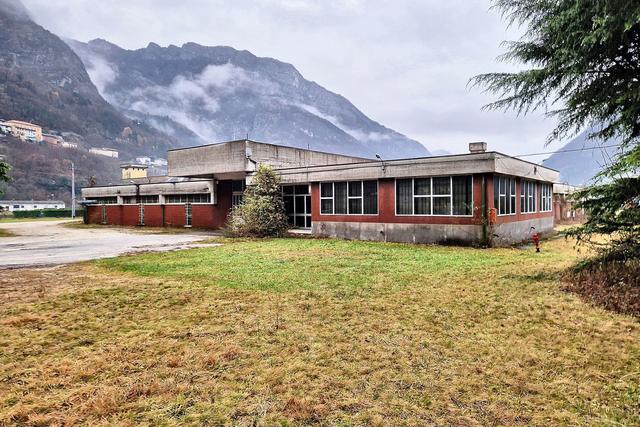 #22750 Opificio con uffici e terreni di pertinenza in vendita - foto 5