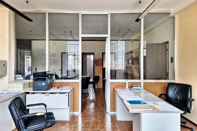#22750 Opificio con uffici e terreni di pertinenza in vendita - foto 7