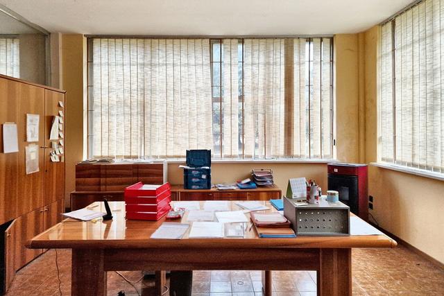 #22750 Opificio con uffici e terreni di pertinenza in vendita - foto 8