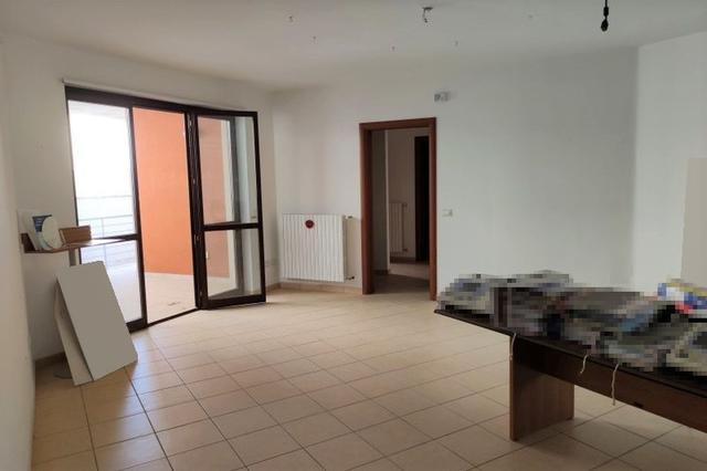 #22766 Ufficio e due box auto in complesso residenziale in vendita - foto 2