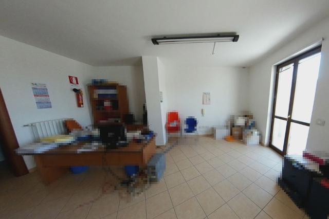#22766 Ufficio e due box auto in complesso residenziale in vendita - foto 13