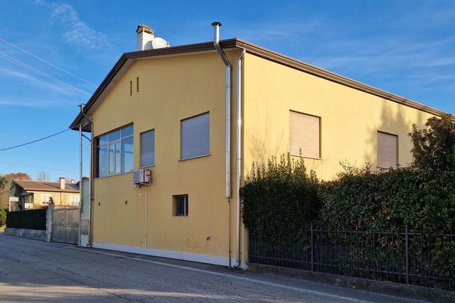 #22815 Laboratorio con magazzino e cortile condiviso in vendita - foto 15