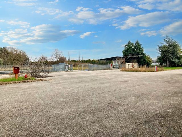 #22832 Capannone industriale con due unità residenziali in vendita - foto 6