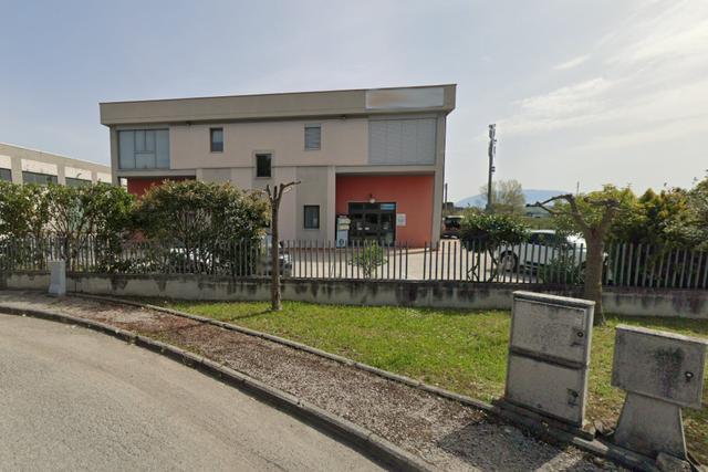 #22966 Magazzini e lastrico solare in vendita - foto 2