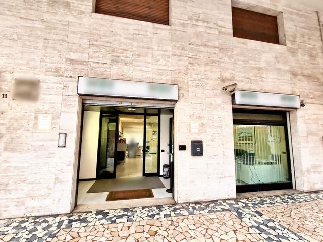 Studi privati in vendita