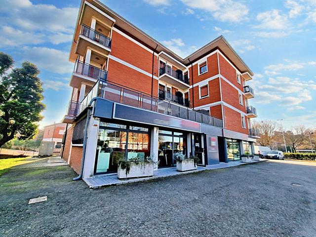Negozi in vendita