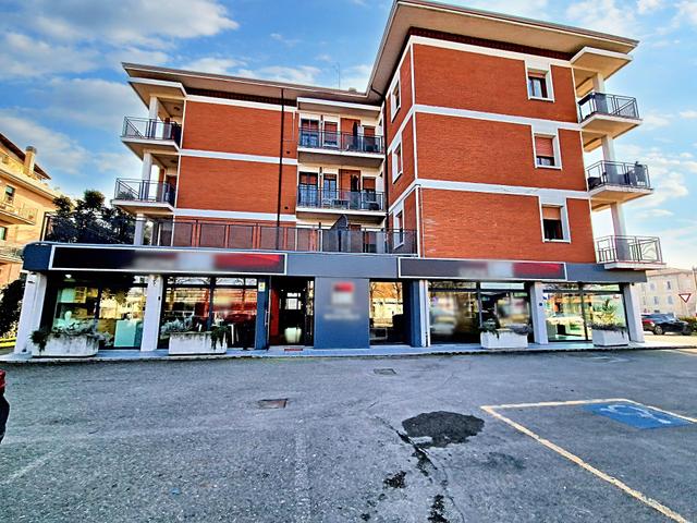 Negozi in vendita