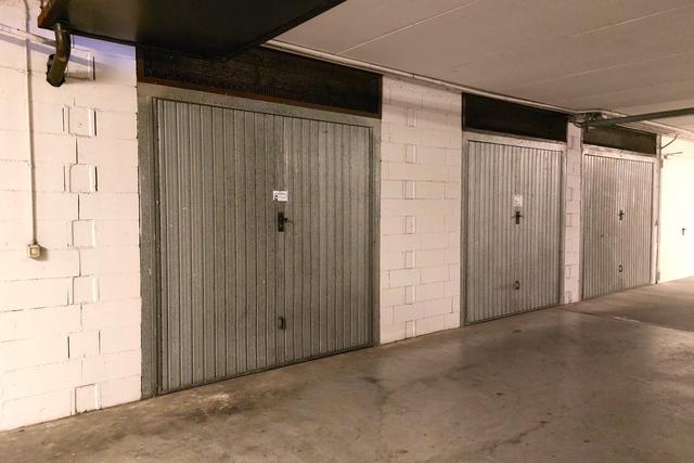#23008 Negozio con due garage in località turistica in vendita - foto 9