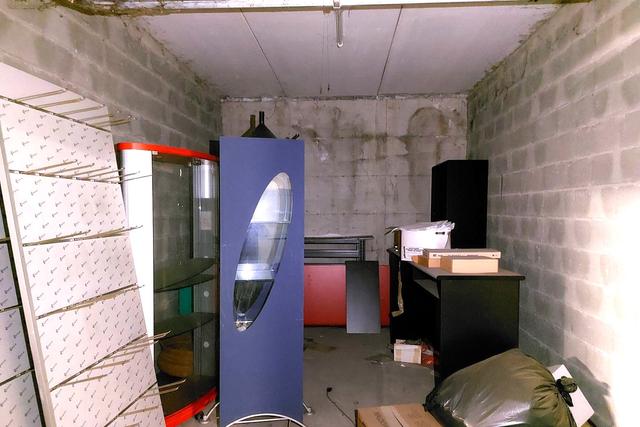 #23008 Negozio con due garage in località turistica in vendita - foto 11