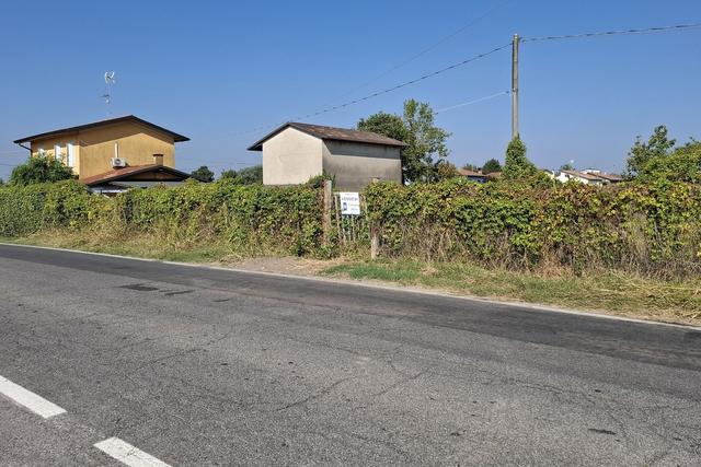 #23010 Appezzamento agricolo con accesso strada in vendita - foto 4