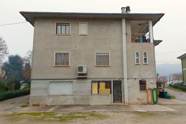 #23021 Negozio al piano rialzato con vetrina (sub 19) in vendita - foto 15